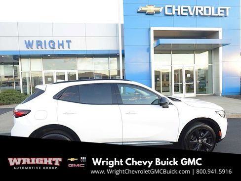 Used 2022 Buick Envision Essence w/ Sport Touring Package image 2