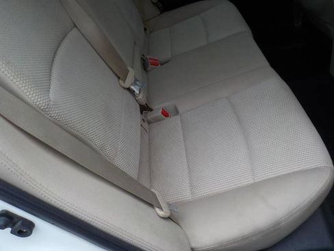 Used 2016 Subaru Outback 2.5i Premium AWD/4WD image 23