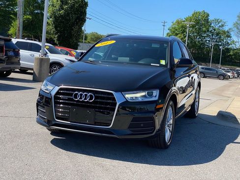 Used 2017 Audi Q3 2.0T Premium w/ Convenience Package AWD/4WD image 3