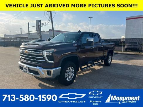 Used 2024 Chevrolet Silverado 2500 LTZ w/ LTZ Plus Package AWD/4WD image 1