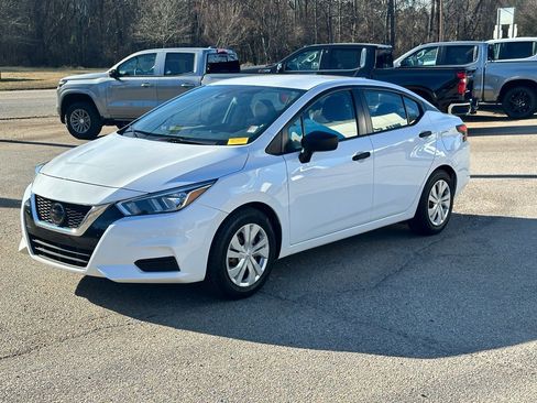 Used 2020 Nissan Versa S image 5