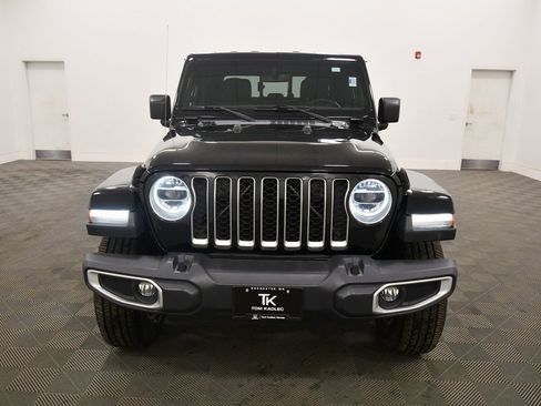 Used 2020 Jeep Gladiator Overland w/ Uconnect 4C Nav & Sound Group image 11