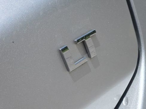 Used 2019 Chevrolet Equinox LT FWD image 11