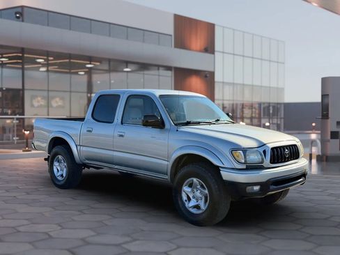 Used 2001 Toyota Tacoma 4WD 4D image 2