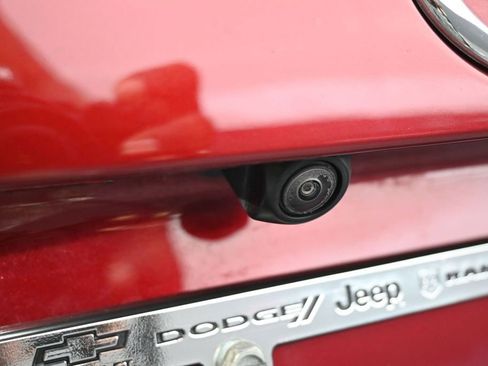 Used 2025 Toyota RAV4 XLE w/ Convenience Package FWD image 33