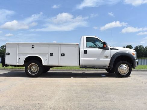 Used 2015 Ford F450 2WD Regular Cab Super Duty image 3