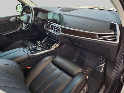 Used 2021 BMW X7 xDrive40i w/ Premium Package image 27