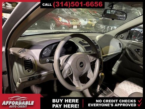 Used 2005 Chevrolet Malibu LS image 9