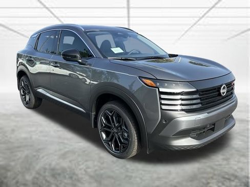 New 2026 Nissan Kicks SR FWD image 3