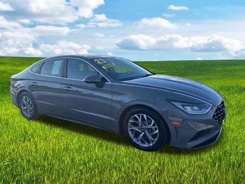Used 2023 Hyundai Sonata SEL w/ Convenience Package image 3