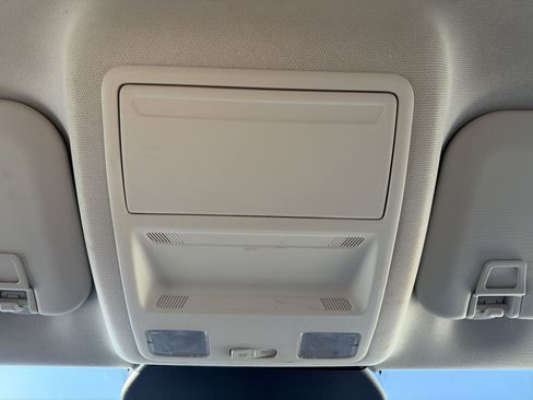 Used 2022 Ford Escape SE image 18