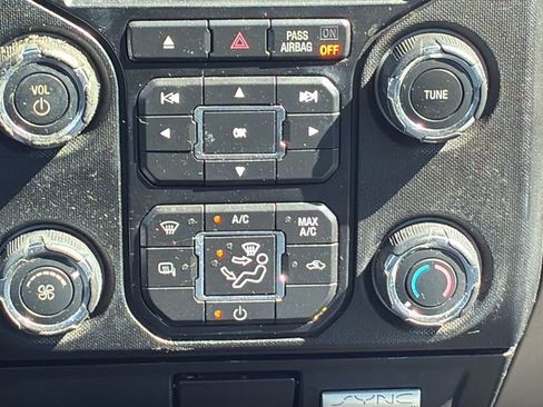 Used 2014 Ford F150 XLT w/ Equipment Group 301A Mid RWD image 30