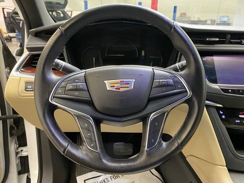 Used 2019 Cadillac XT5 Premium Luxury image 27
