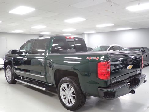 Used 2015 Chevrolet Silverado 1500 High Country w/ High Country Premium Package image 3