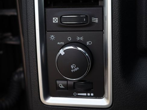 Used 2014 RAM 2500 Limited image 20