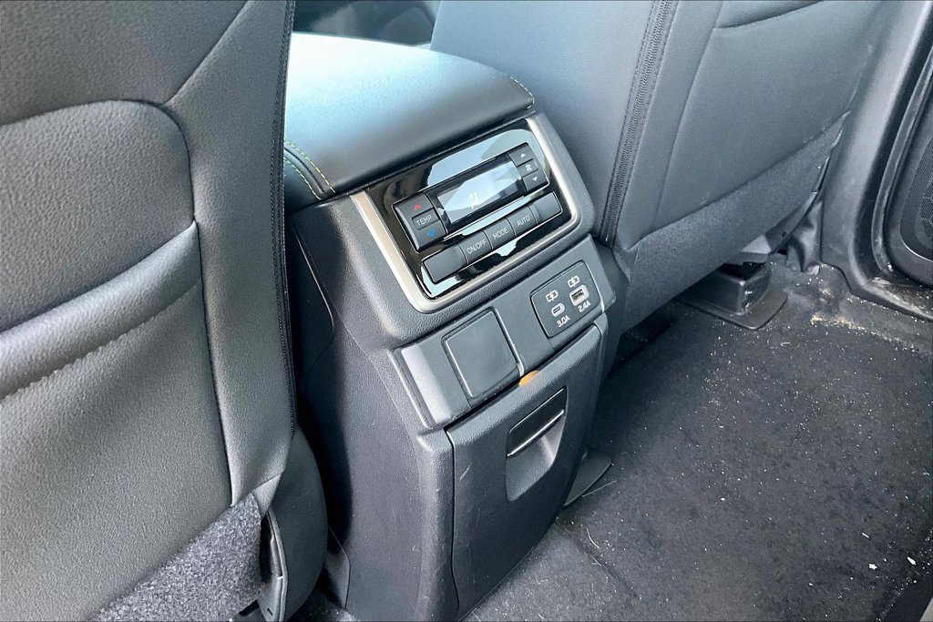 Used 2024 Subaru Ascent Onyx Edition AWD/4WD image 10