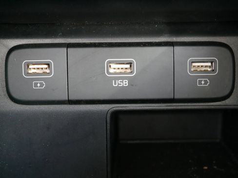 Used 2023 Kia Sorento LX image 20