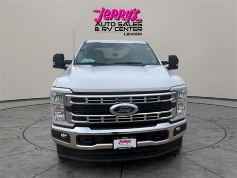 Used 2024 Ford F250 XLT w/ FX4 Off-Road Package image 8