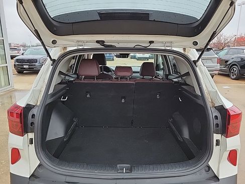 Used 2023 Kia Seltos SX image 13