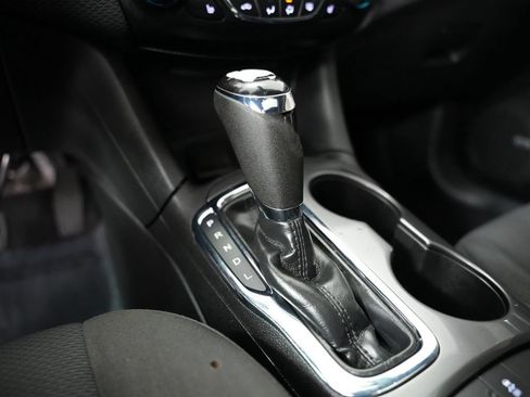 Used 2018 Chevrolet Cruze LT w/ Sun And Sound Package FWD image 27