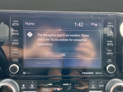 Used 2021 Toyota Highlander XLE FWD image 15
