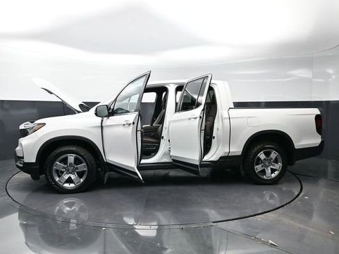 Certified 2025 Honda Ridgeline RTL image 41