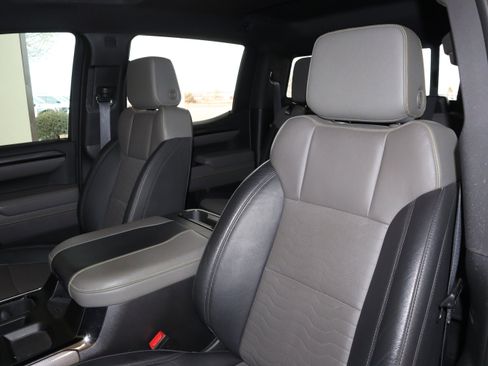 Used 2023 Chevrolet Silverado 1500 ZR2 w/ Technology Package image 33