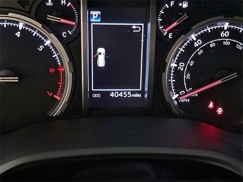 Used 2022 Toyota 4Runner TRD Off-Road image 2