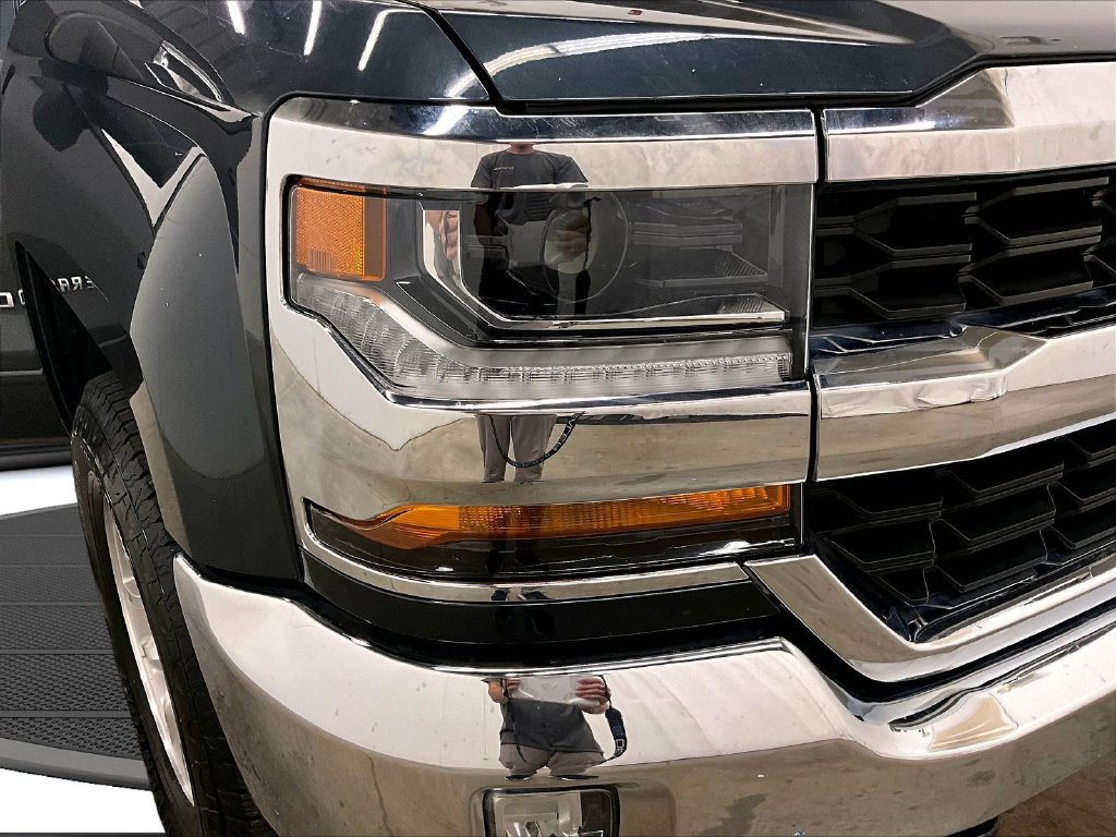 Used 2018 Chevrolet Silverado 1500 LT w/ All Star Edition AWD/4WD image 30