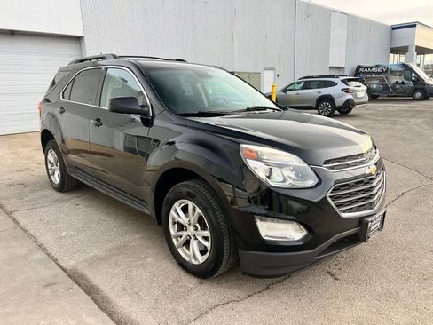 Used 2017 Chevrolet Equinox LT w/ Convenience Package image 8