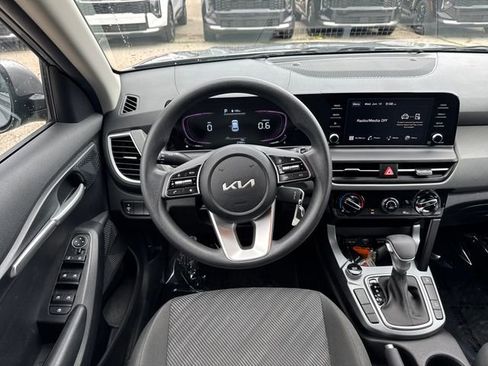 Certified 2024 Kia Seltos LX AWD/4WD image 15