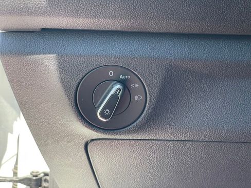 Certified 2023 Volkswagen Jetta SE FWD image 16