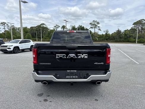 New 2026 RAM 1500 4x4 Crew Cab image 4
