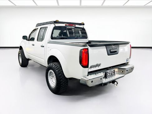 Used 2019 Nissan Frontier SV w/ Value Truck Package AWD/4WD image 6