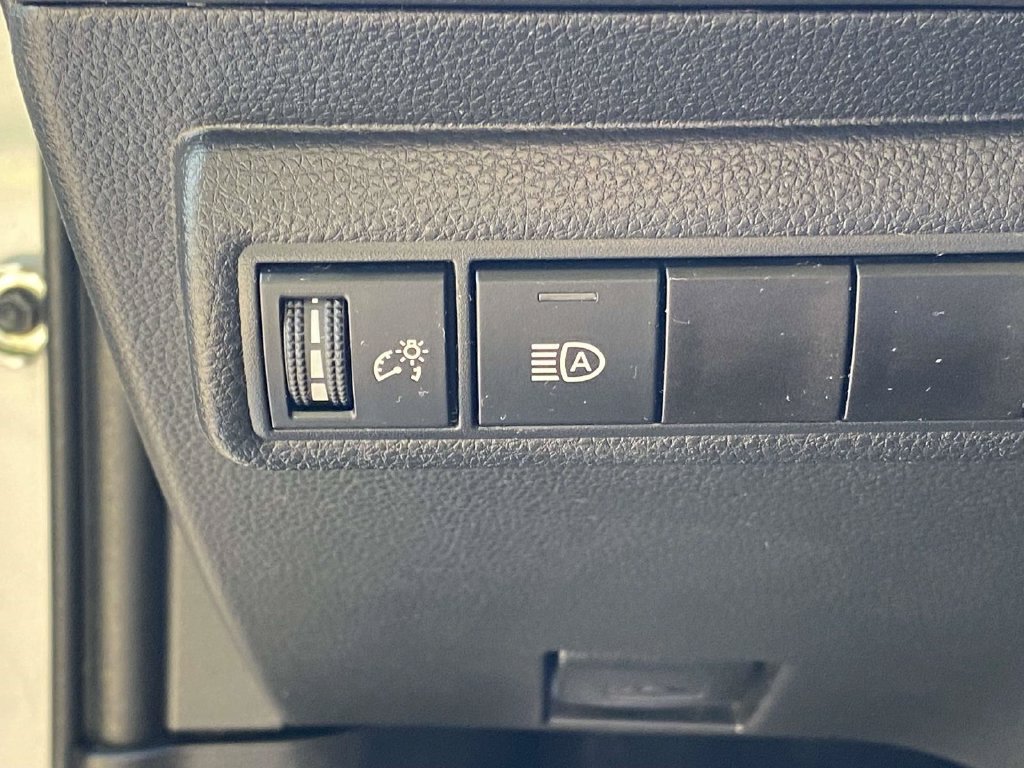 Used 2024 Toyota Corolla LE FWD image 17