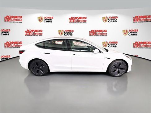 Used 2021 Tesla Model 3 Standard Range Plus image 18
