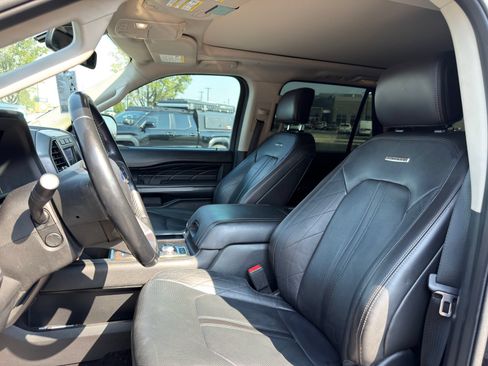 Used 2021 Ford Expedition Platinum AWD/4WD image 7