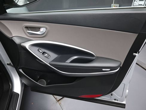 Used 2018 Hyundai Santa Fe Sport FWD image 28
