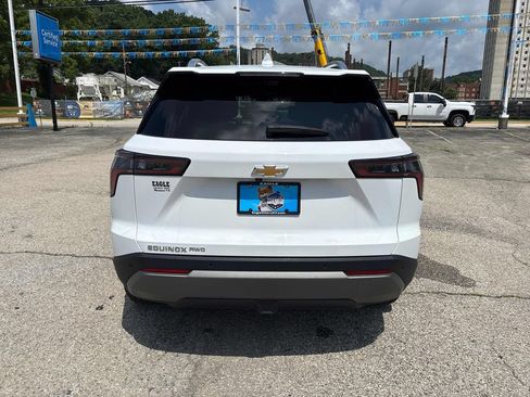 Used 2025 Chevrolet Equinox LT w/ Convenience Package II AWD/4WD image 4