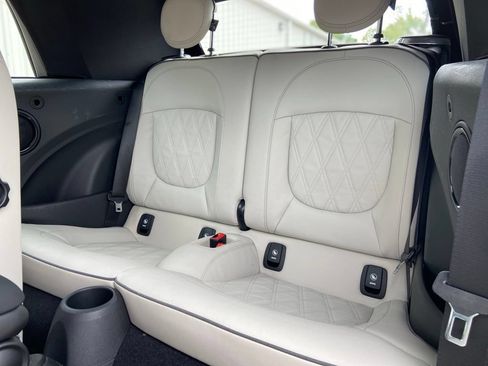 Used 2024 MINI Cooper S w/ Signature Upholstery Package FWD image 27