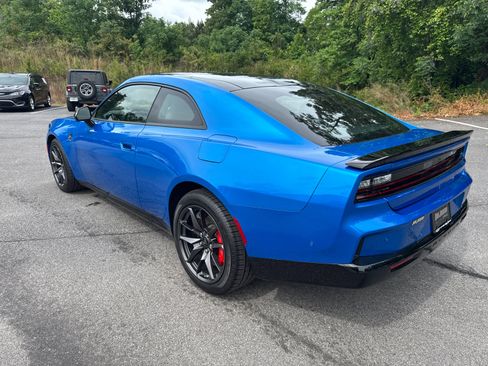 Used 2026 Dodge Charger Daytona Scat Pack AWD/4WD image 8