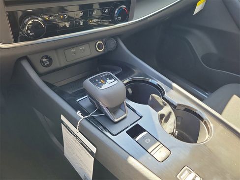 New 2026 Nissan Rogue S image 13