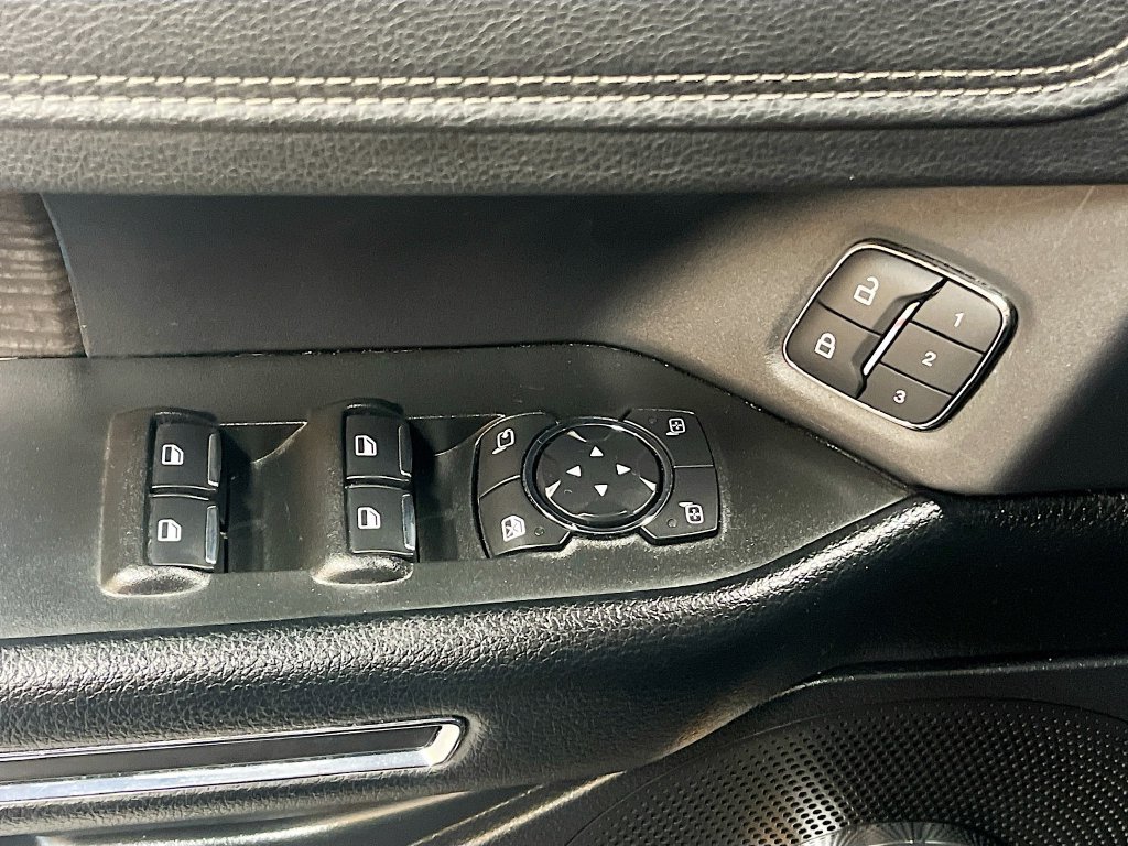 Used 2021 Ford Expedition Limited AWD/4WD image 18