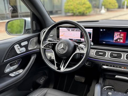 Used 2024 Mercedes-Benz GLE 450 4MATIC image 24