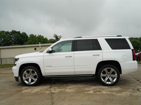 Used 2019 Chevrolet Tahoe Premier w/ Premier Plus Edition AWD/4WD image 25