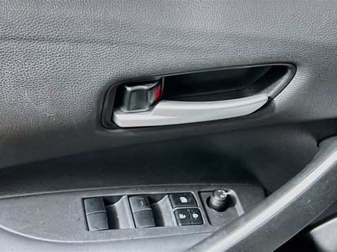 Used 2021 Toyota Corolla SE FWD image 16