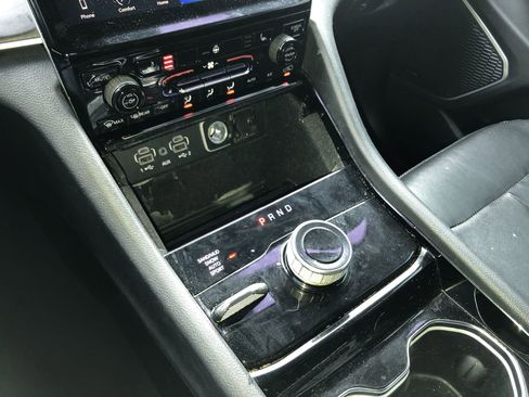 Used 2021 Jeep Grand Cherokee L Limited image 20