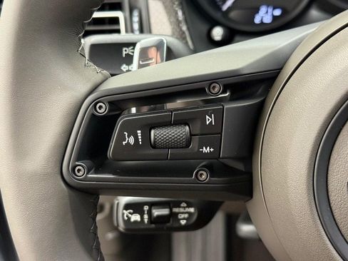 New 2026 Porsche Macan image 19