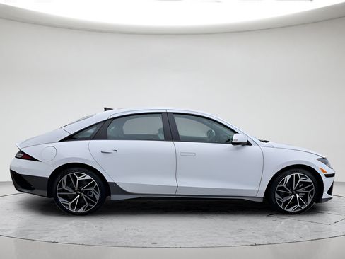 New 2025 Hyundai Ioniq 6 SEL AWD/4WD image 2