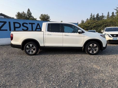 Used 2017 Honda Ridgeline RTL-T image 2